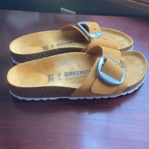 Birkenstock big buckle madrid, size 37